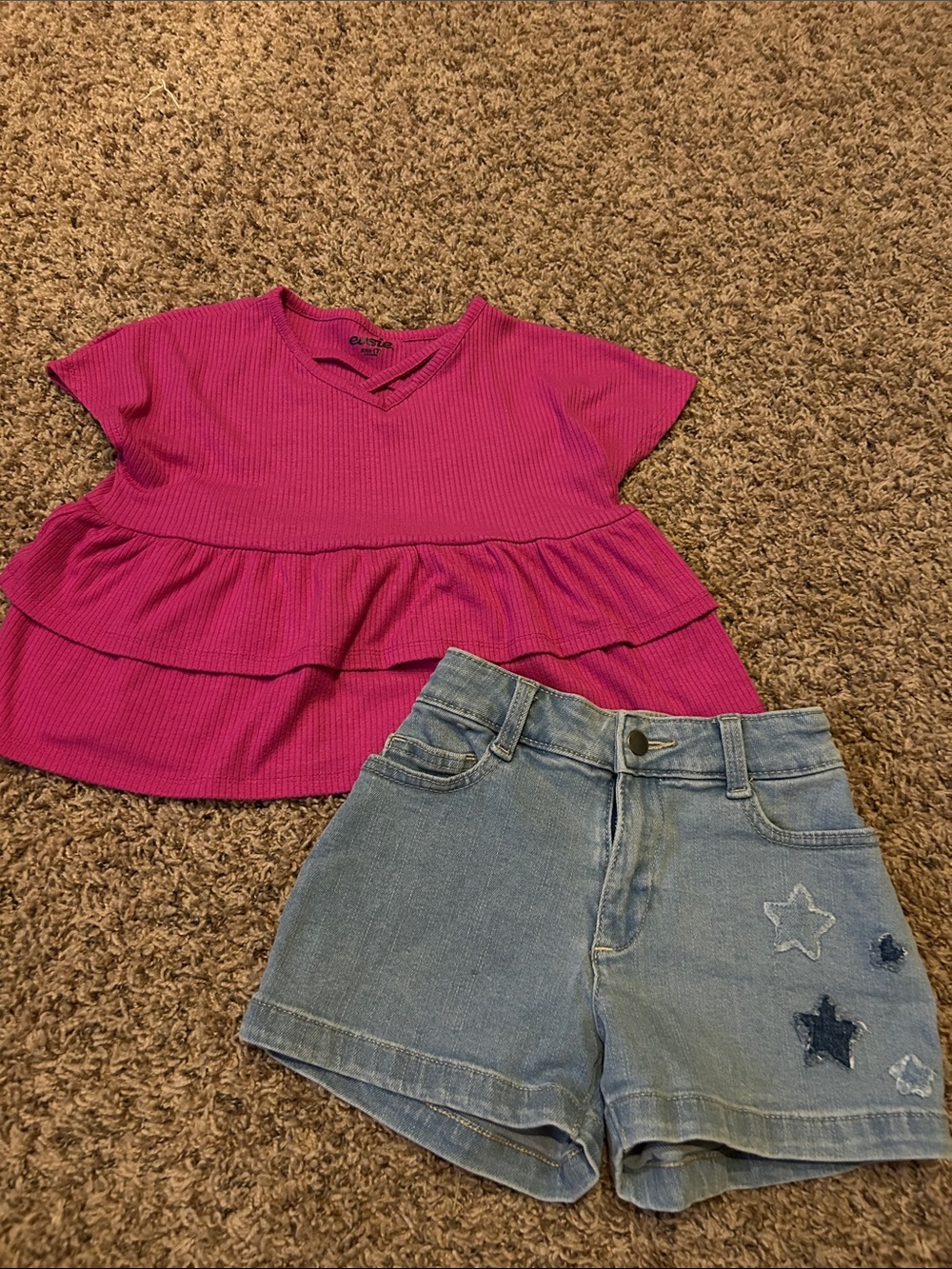 Maurices by Evsie Pink Short Sleeve Ruffle Peplum Top with denim star shorts (7)